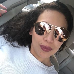 Meet your Posher, Monica